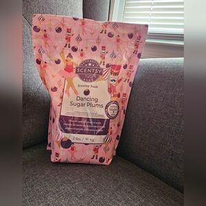 Scentsy Soak Dancing Sugar Plums